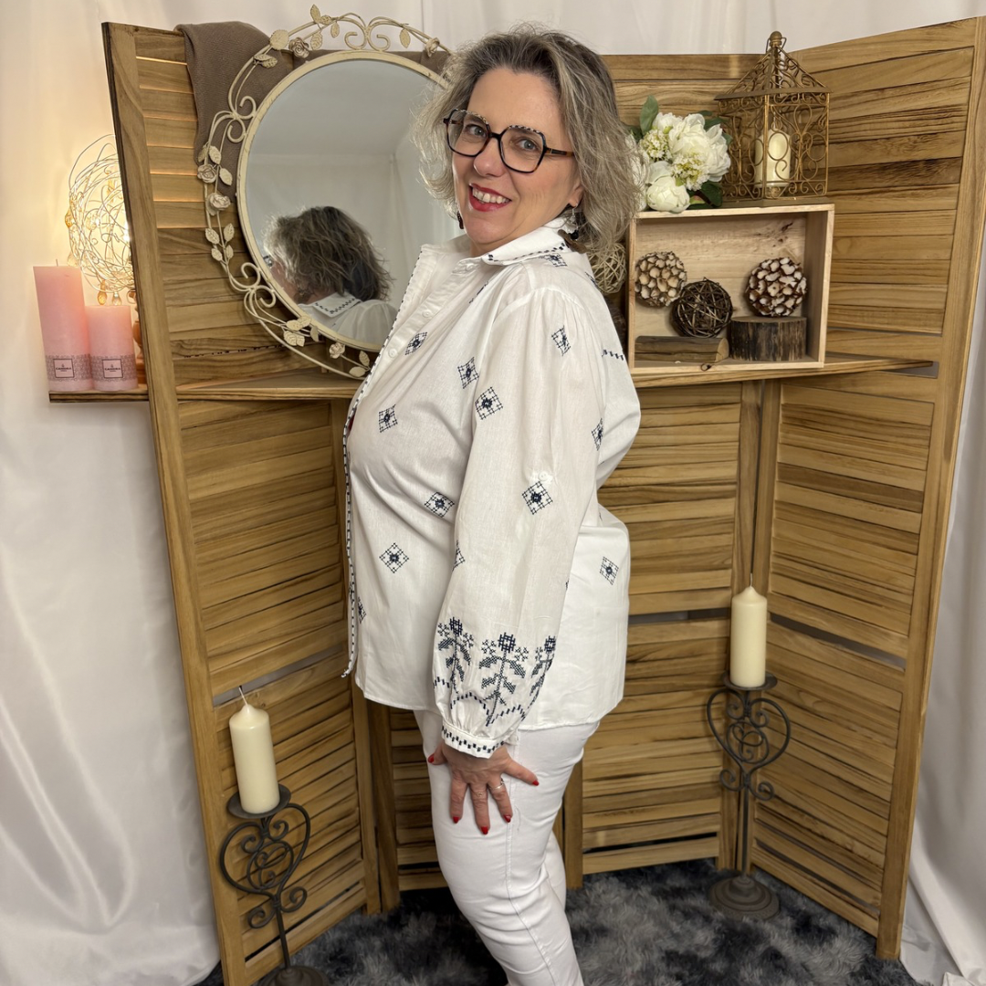 Chemise Blanche à Broderie