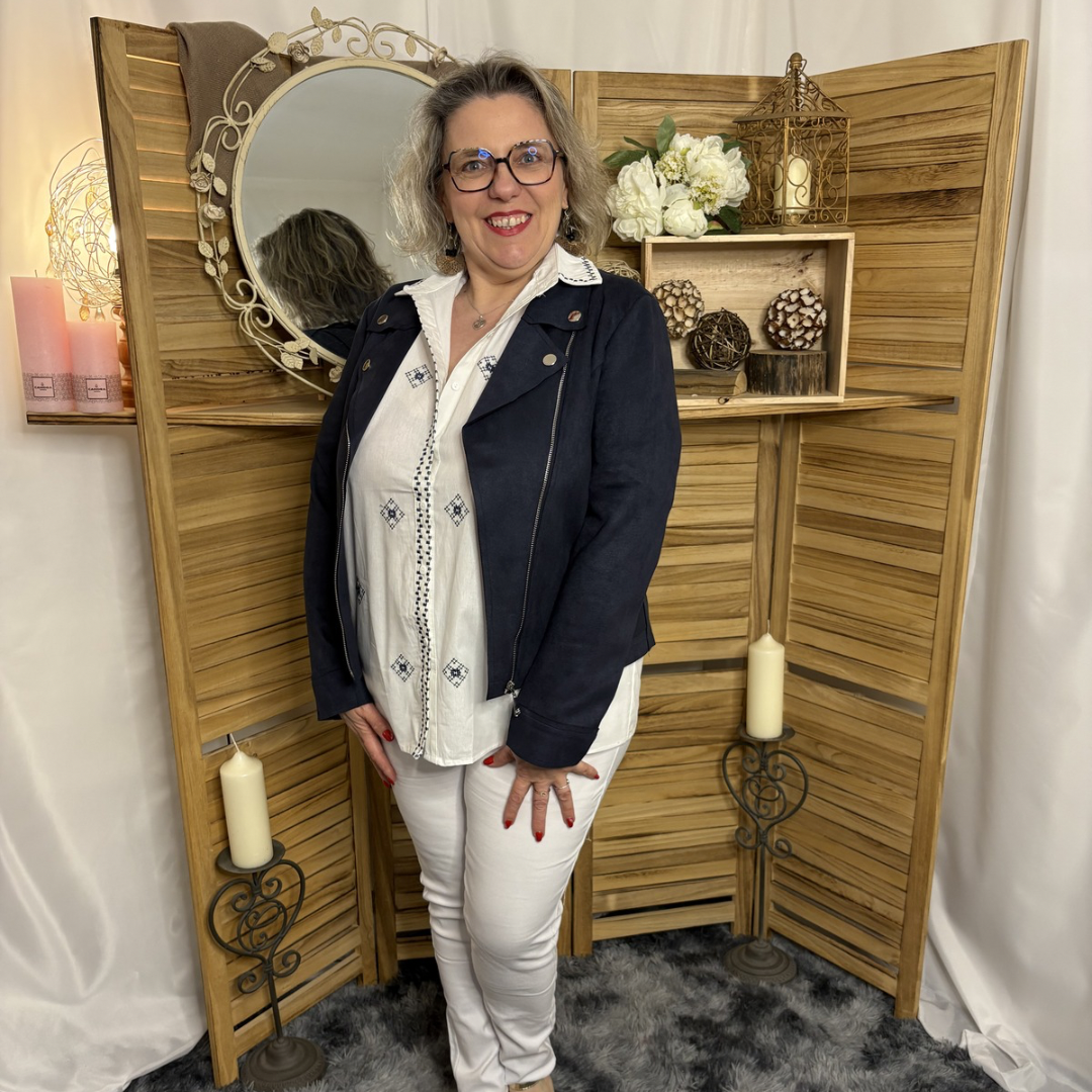 Chemise Blanche à Broderie